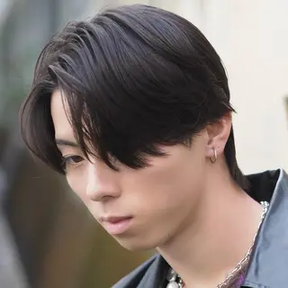 メンズ ウルフとデザイン カラーの神のヘアスタイル