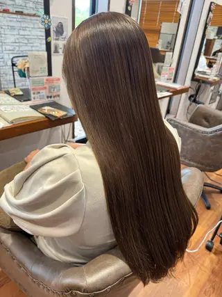 ロング 透明感×深み オリーブ🌿‬NAOのヘアスタイル