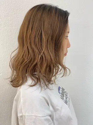 カラー ブリーチカラー🎀 韓国風/寺門美優のヘアスタイル