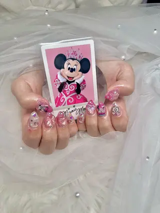 ミディアム JillNails所属・JillNails Niinaのネイルデザイン