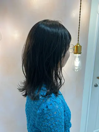 セミロング 深谷 真見のヘアスタイル