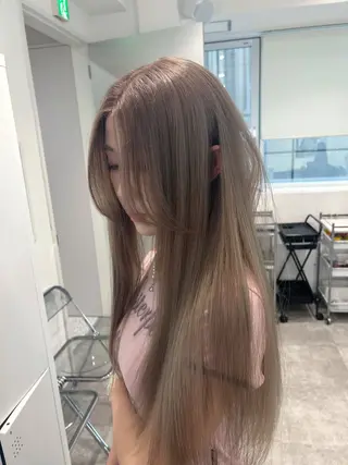 ロング ブリーチ/ベージュ /レイヤー/ひよりのヘアスタイル