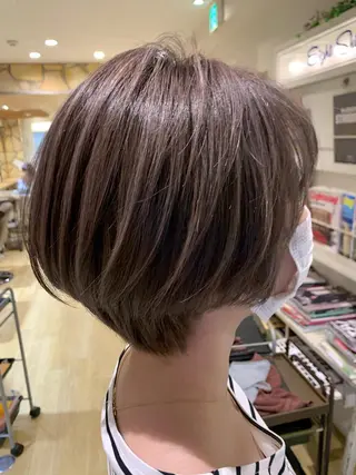 ショート 渋谷ハイトーン/ デザインカラー阿部のヘアスタイル