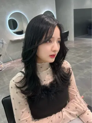 セミロング カラー 韓国レイヤーカット 🇰🇷千葉のヘアスタイル