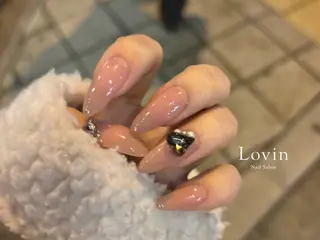 ネイル パラジェル認定サロン　ネイルケア&スパ　Lovin【ラヴィン】所属・田中 凜歌のネイルデザイン