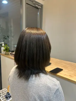 ミディアム カラー ウジイエ ミユウのヘアスタイル