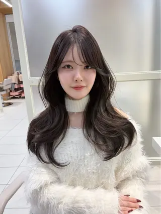 ロング oto🎀×美髪× シースルー前髪🤍のヘアスタイル