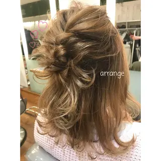 セミロング ヘアアレンジ シアーベージュニスト 🥣大石亜里紗のヘアスタイル