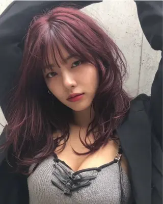 セミロング 新宿 似合わせカラー HINAのヘアスタイル