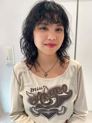 ミディアム パーマ 瓜谷 亮磨のヘアスタイル