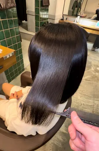 セミロング 髪質改善 すずきひじりのヘアスタイル