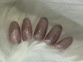 ネイル 金本 梨緒のネイルデザイン