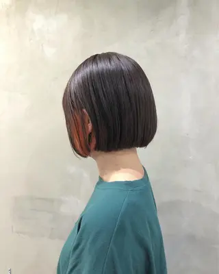 カラー ニシオカ タクヤのヘアスタイル
