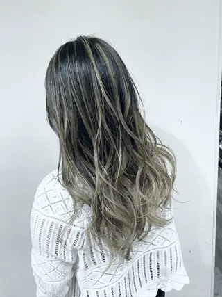 セミロング カラー AMI Hair  supply所属・髪質改善カラー 韓国風レイヤーのヘアスタイル