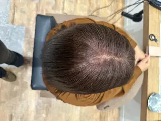 セミロング 透明感イルミナカラー ／寒色/MOMOKAのヘアスタイル