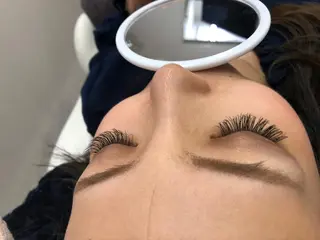 マツエク・マツパ eye&nail salon eclat所属・eclat Saoriのネイルデザイン