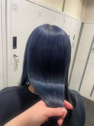 セミロング カラー ハイトーン/パーソナ ルカラー診断・ユキノのヘアスタイル