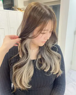 セミロング 名駅/ハイトーン /Y2k/YUNAのヘアスタイル