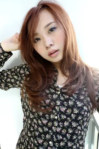 ミディアム Endearing 銀座/レイヤーカットのヘアスタイル