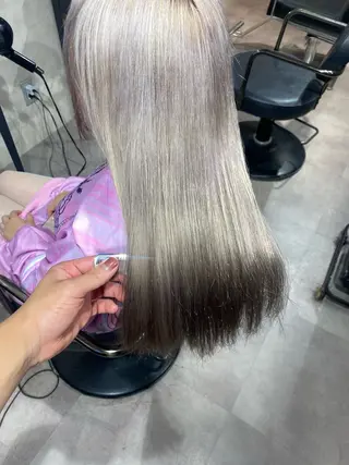 カラー Seleneコウキ ブリーチ/ハイトーンのヘアスタイル