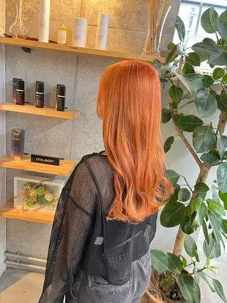 セミロング カラー ハイトーンカラ ー/小川のヘアスタイル