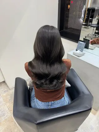 ロング カラー AHNKISM所属・似合わせカット💎 トレンドレイヤーのヘアスタイル