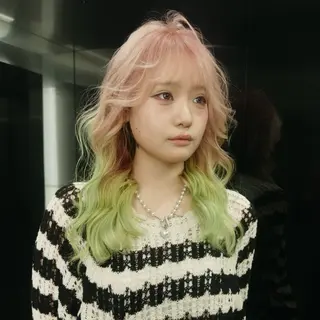 セミロング カラー ケアブリーチ特化✨/ 艶カラー/エクステのヘアスタイル