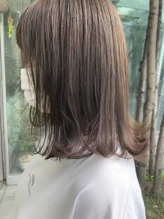 セミロング カラー fio マナミのヘアスタイル