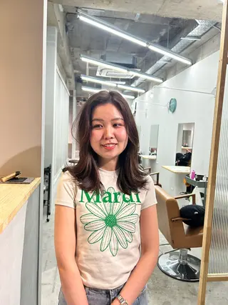 ミディアム ブリーチモデル/栄/ さあらのヘアスタイル