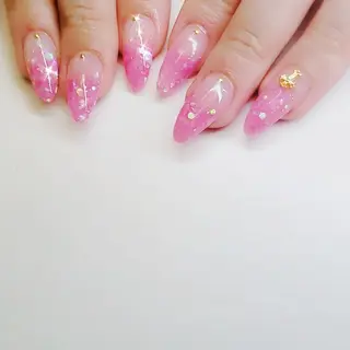 ミディアム ネイル クロキ 。のネイルデザイン