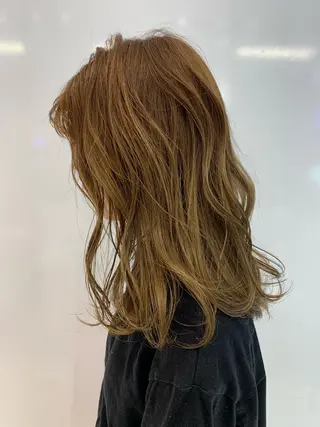 ミディアム カラー ハッシュカット/ハイ トーン/MANAMIのヘアスタイル