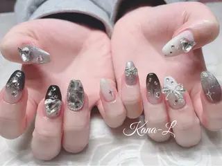 ネイル 芦辺 香奈のネイルデザイン