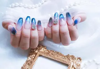 ネイル VIVIAN リサのネイルデザイン