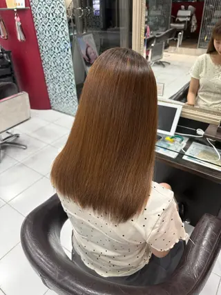 ミディアム ブリーチ・カットモデ ル🎀serenaのヘアスタイル