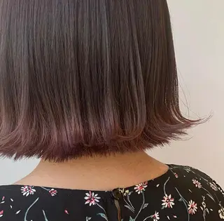 ショート カラー 小森 衣純のヘアスタイル