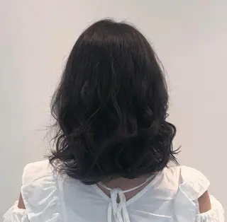 ミディアム カラー Bellpo所属・磯山 直貴のヘアスタイル
