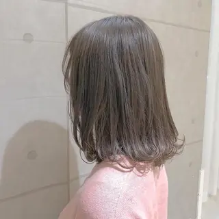 ミディアム カラー パーマ ヘアアレンジ ハイトーン特化🤍 浦住のヘアスタイル