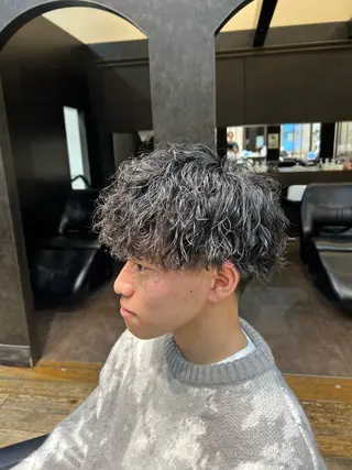 パーマ メンズ 🐲ツイスパ🐲 フェード/龍のヘアスタイル