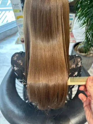 ロング 美髪矯正/酸性ストレ ート/艶カラー/堅田のヘアスタイル
