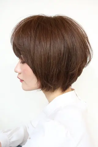 ショート カラー 羽鳥 美穂のヘアスタイル