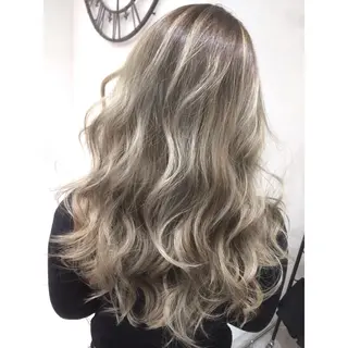 セミロング カラー 井上 一平のヘアスタイル