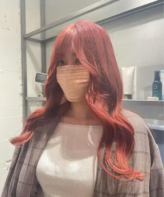 ロング カラー 艶ハイトーン👑♡ NATSUKIのヘアスタイル