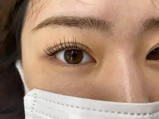 マツエク・マツパ ORO　飯田 早稀のヘアスタイル