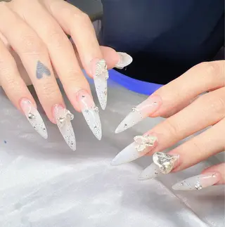 ネイル Lee Nailsのネイルデザイン