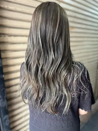 ロング カラー Blue高槻所属・ハイライト 透明感カラー松本のヘアスタイル