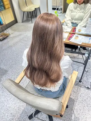 ショート カラー ブリーチ/マツエク 𝓡𝓲𝓷🫧のヘアスタイル