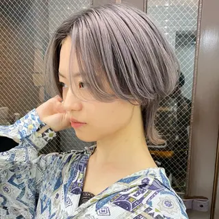 ショート カラー TOMOYAレイヤー ブリーチ縮毛矯正のヘアスタイル