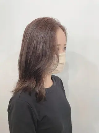 セミロング カラー ヘアアレンジ アンフィーヘアー所属・amphihair 高橋祐也のヘアスタイル