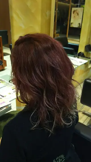 セミロング カラー SHAFT Ieiriのヘアスタイル