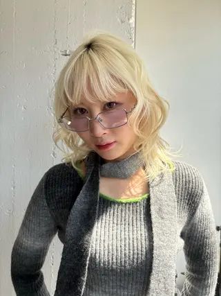 ミディアム みさき/レイヤー/ハ イトーン指名No.1のヘアスタイル